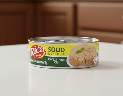 Can of Rica Rondo solid light tuna in vegetable oil on a white background